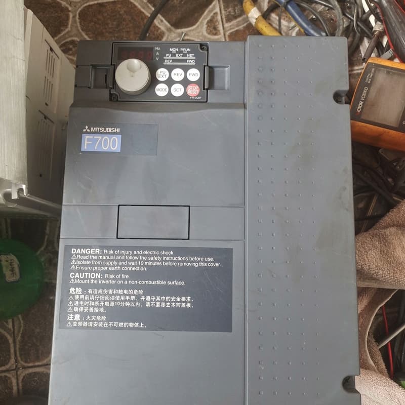 三菱FR-F740变频器(15kw380v),功能包好成色较 --议价商品