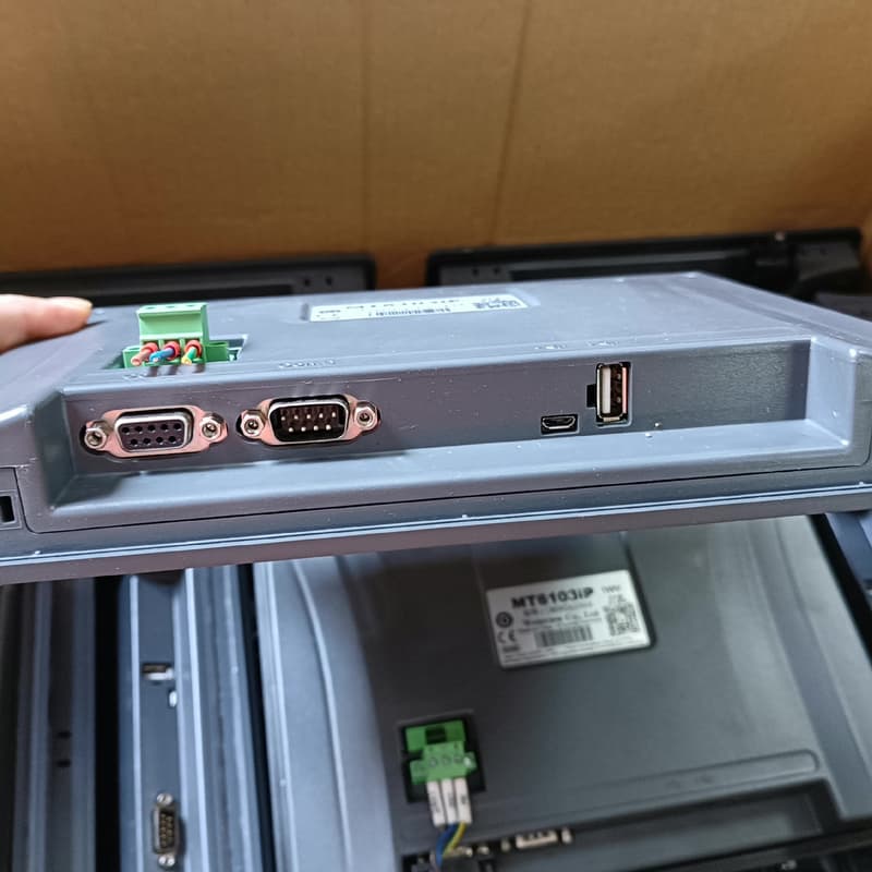 威纶触摸屏MT6103iP,成色轻微使用痕迹,功能包好。二手--议价商