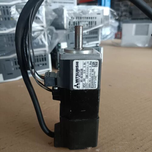 三菱伺服电机 HC-KFS053B 50W--议价商品