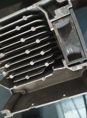 三菱fr-e740-2.2k-cht 2.2KW 380V--议价商品