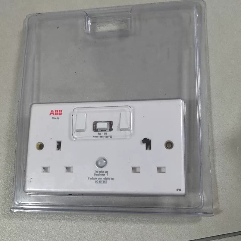 ABB英标R带开关插座,10mA漏电保护,带底盒,工程剩--议价商品