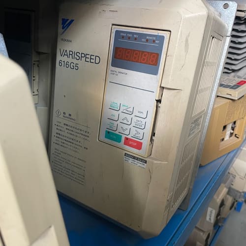 CIMR-G5A47P5 7.5kw安川变频器 特殊外观--议价商品