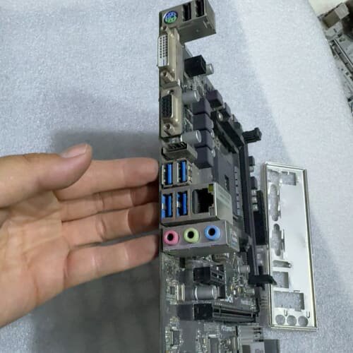 一共拆机有2片，华擎A320M-HDV主板，AM4主板支持A--议价商品