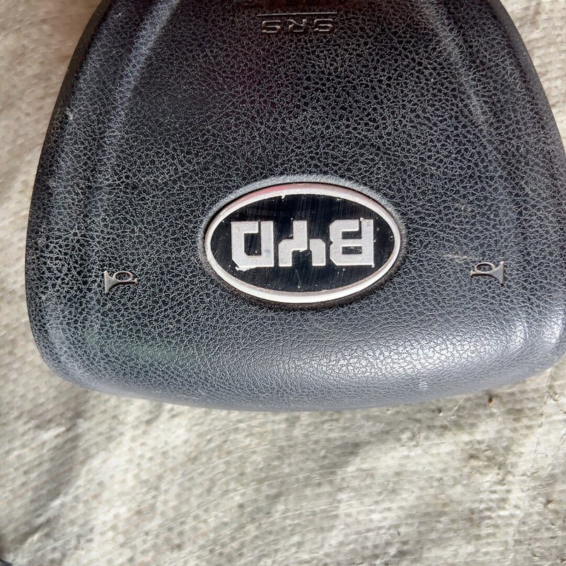 2年比亚迪G6原装喇叭盖，拆车件，带BYD标志，适配12年--议价商品