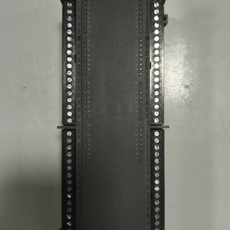 西门子6ES7 223-1PM22-0XA8，拆机二手，成色--议价商品