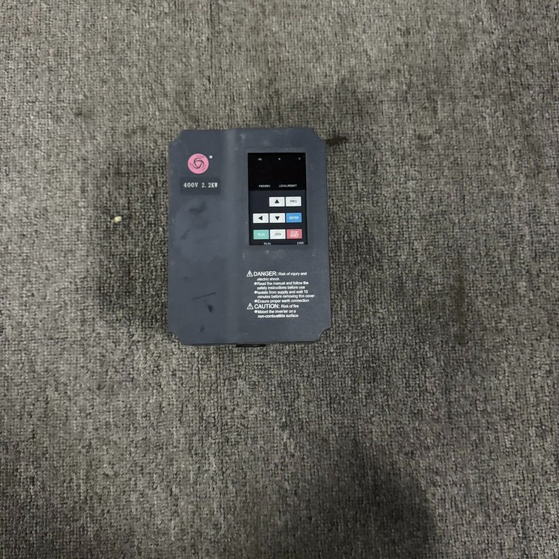 众辰变频器H6400S-2R2G/3R7P，400V 2.2--议价商品