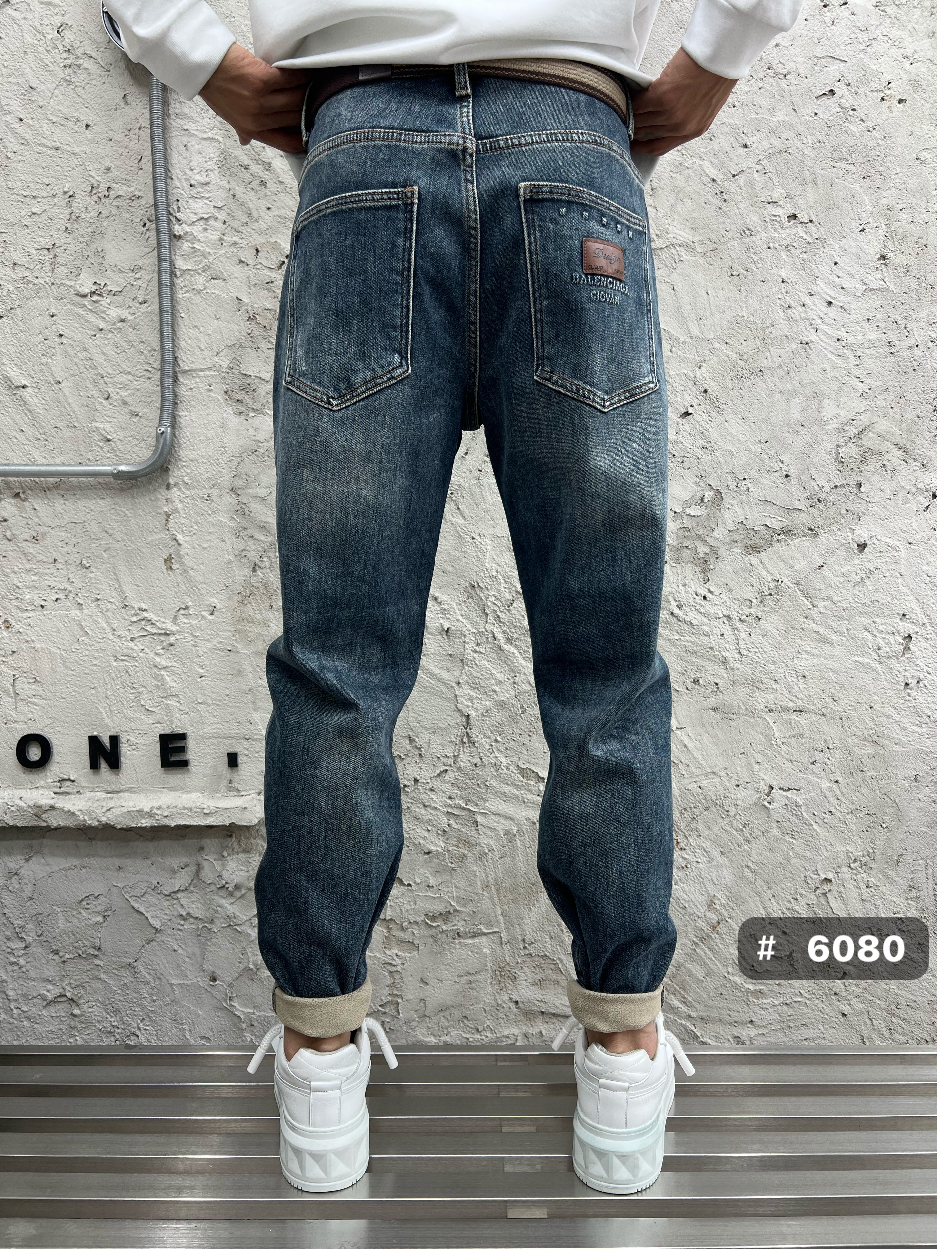 现货磨毛加厚秋冬新款男士修身小脚牛仔长裤男潮流破洞青年牛仔裤
