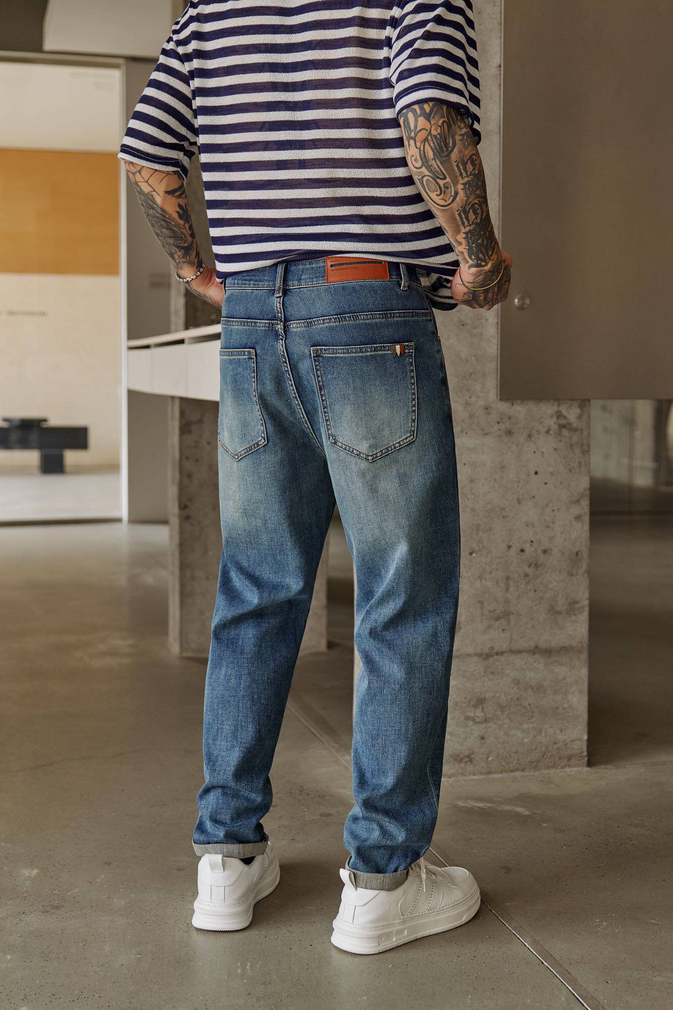 漠河实体商场高端牛仔裤男士春夏季2026新款宽松男款直筒长裤子潮