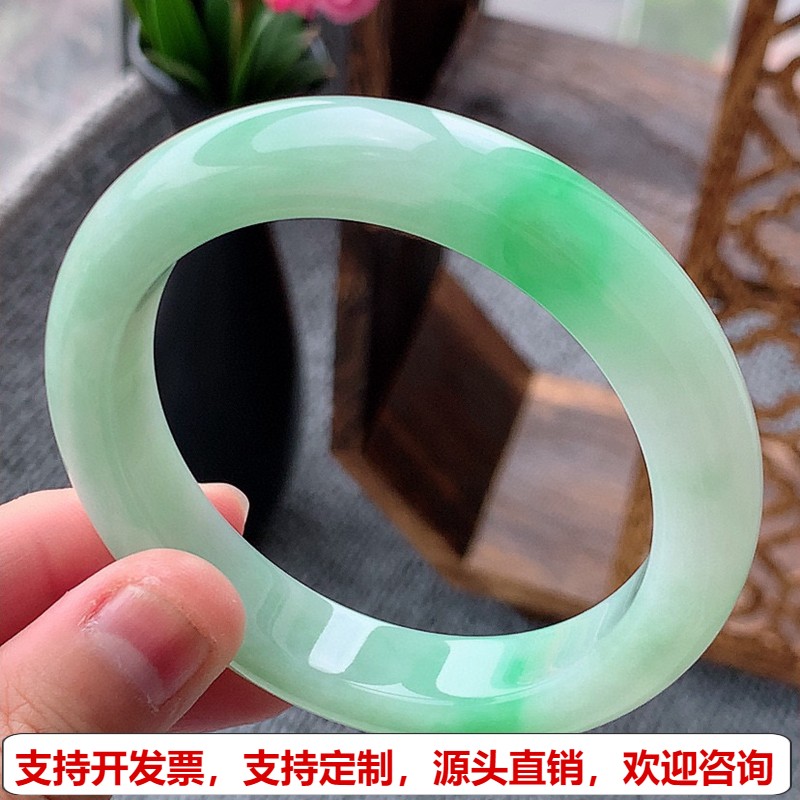 缅甸A货天然翡翠 老坑冰种飘绿正装正圈手镯55-56圈口 完美
