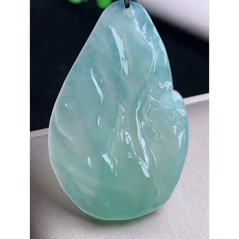 缅甸天然A货玉石翡翠 老坑冰种 手工精雕 冰胶随形无相佛吊坠