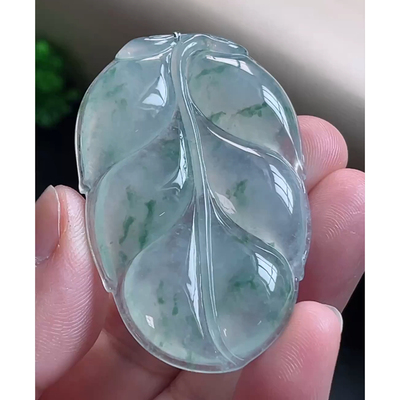 缅甸天然A货玉石翡翠挂件 精雕老坑冰种冰莹水润飘花树叶吊坠