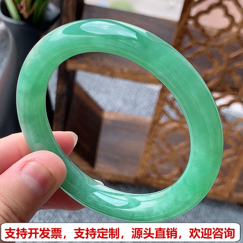 缅甸A货天然翡翠 老坑冰种满绿圆条手镯53-54圈口