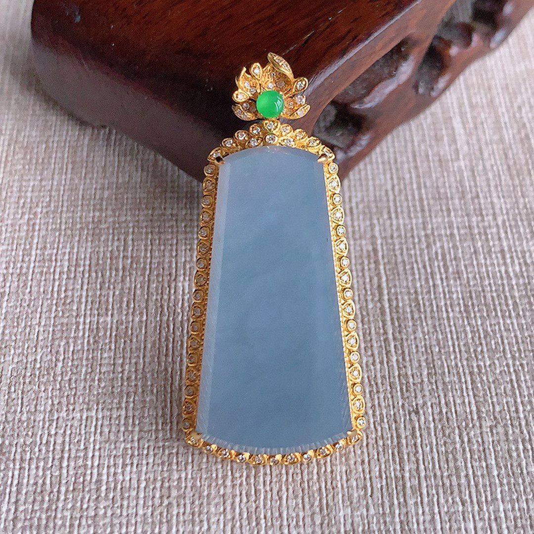 缅甸天然A货玉石翡翠老坑冰种手工精雕18K金伴钻紫罗兰无事牌吊坠