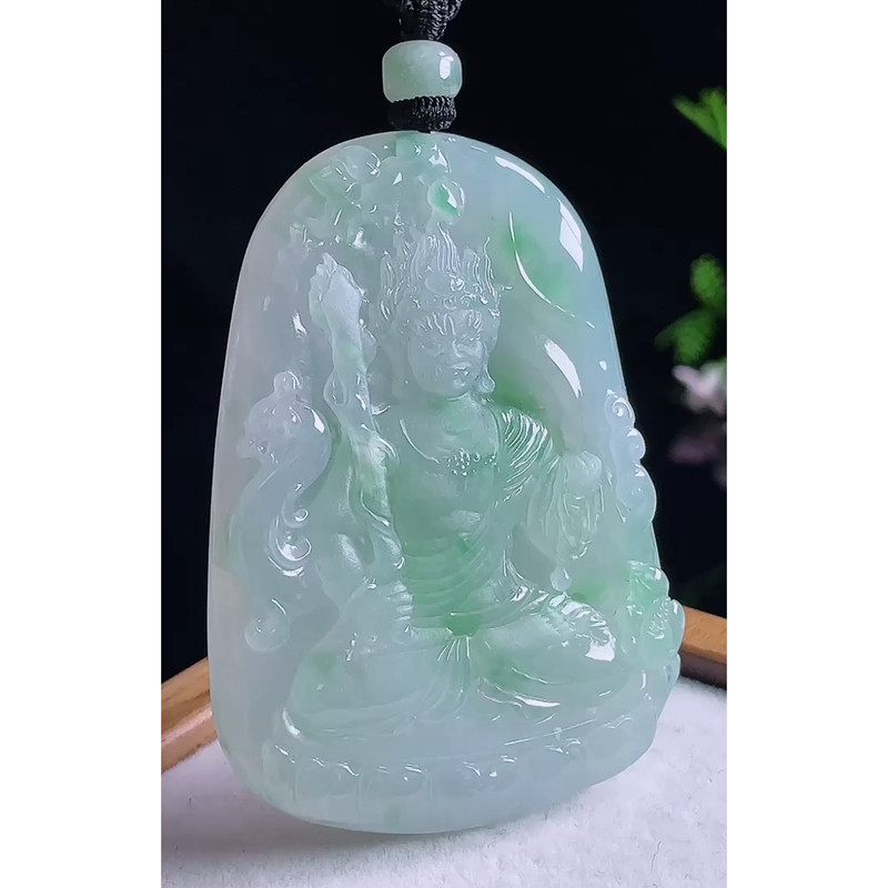 缅甸天然A货玉石翡翠 老坑冰种阳绿不动明王吊坠