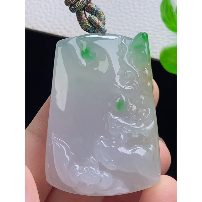 缅甸天然A货玉石翡翠 老坑冰种 手工精雕 梅花鹿吊坠