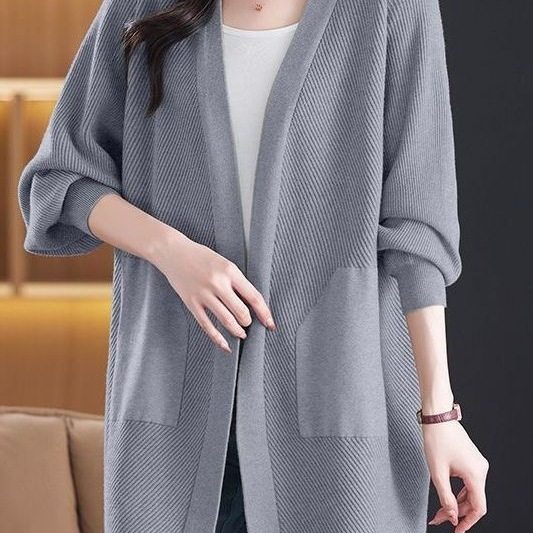 蝙蝠袖开衫女中长款春秋针织新款大码显瘦宽松妈妈毛衣纯色外套潮