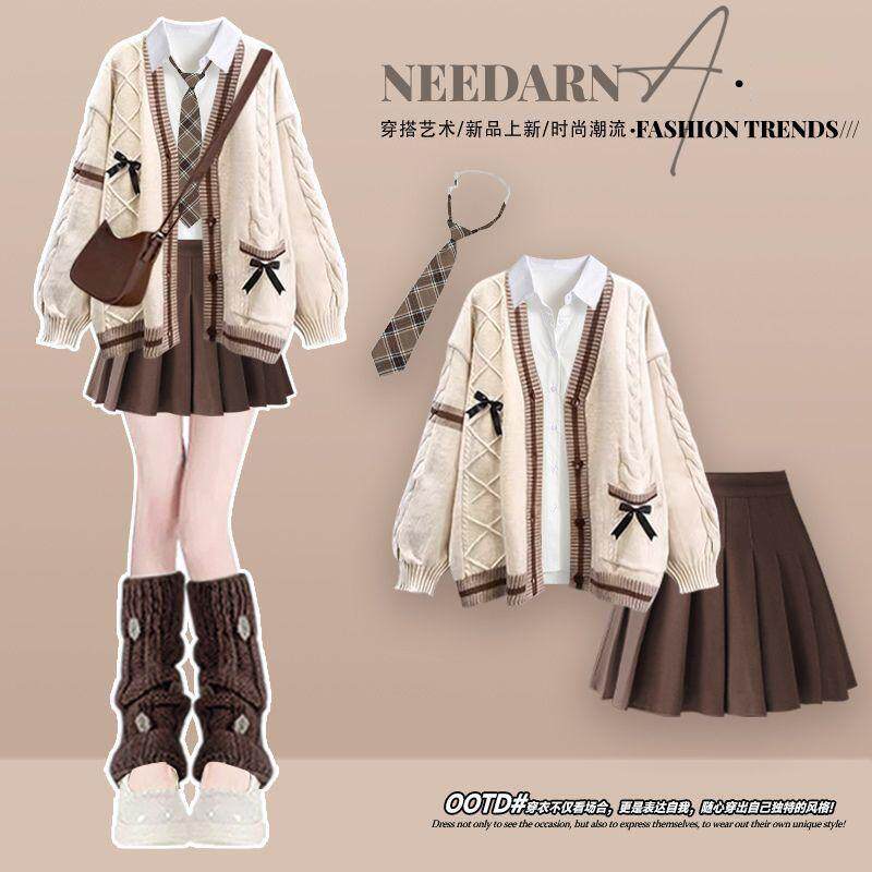 简单大方高级感穿搭美拉德连衣裙女早秋季巨好看的学院风百褶裙子