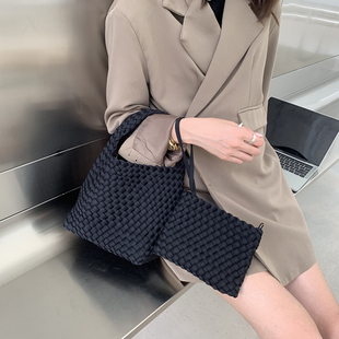尼龙布手工编织包 大容量托特包包女2025新款手提包链条斜挎包