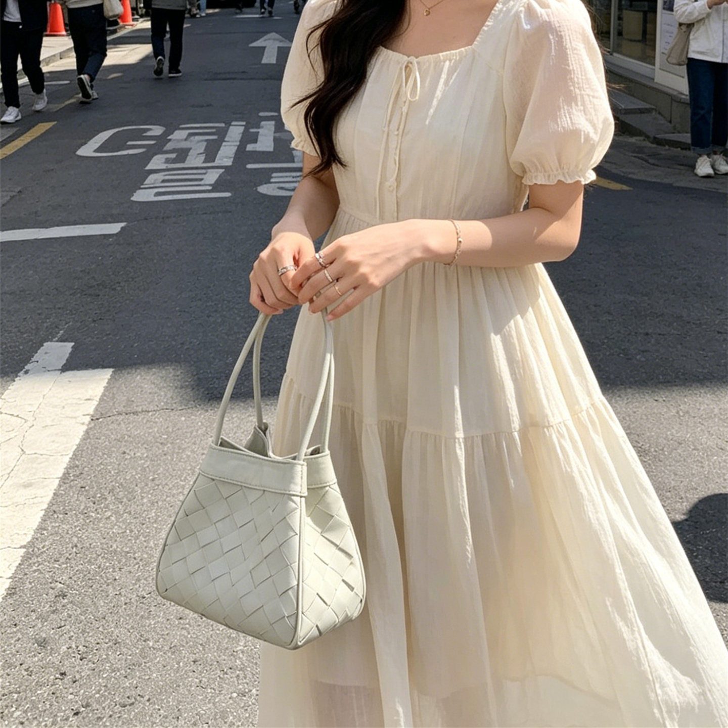 2026新款小众设计编织水桶包白色大容量单肩手提包欧美时尚腋下包