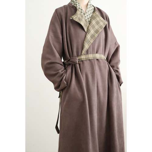 格纹新年麂皮绒外套大衣圆领袍