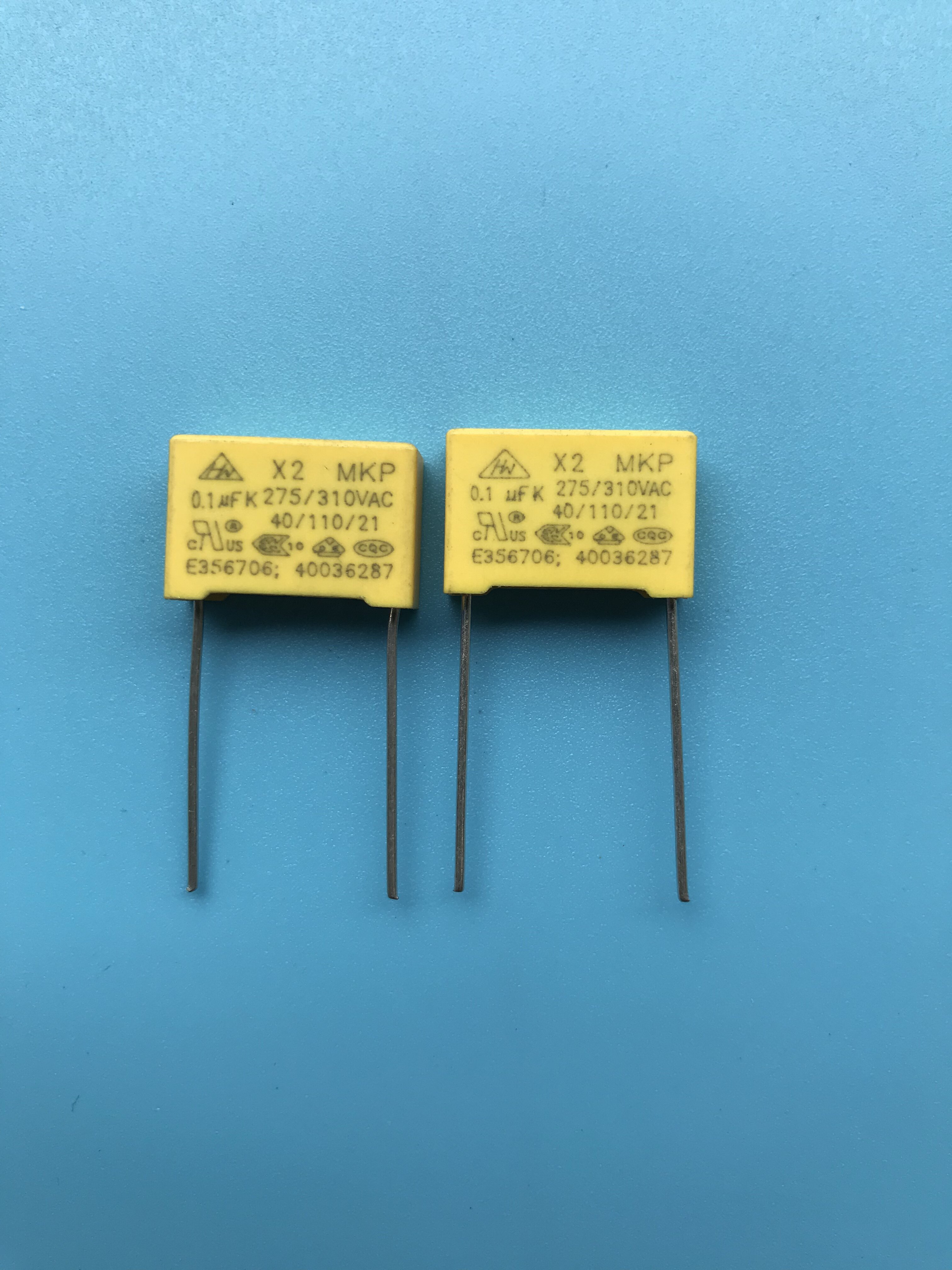 hw x2安规电容 104k310vac 0.1uf 275vac脚距15mm
