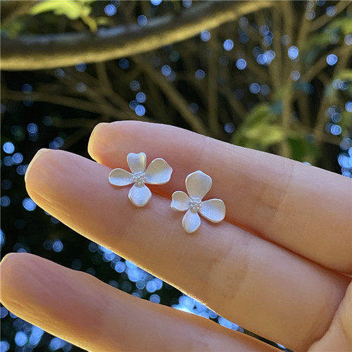 梵灵清雅复古文艺复古女花朵耳钉