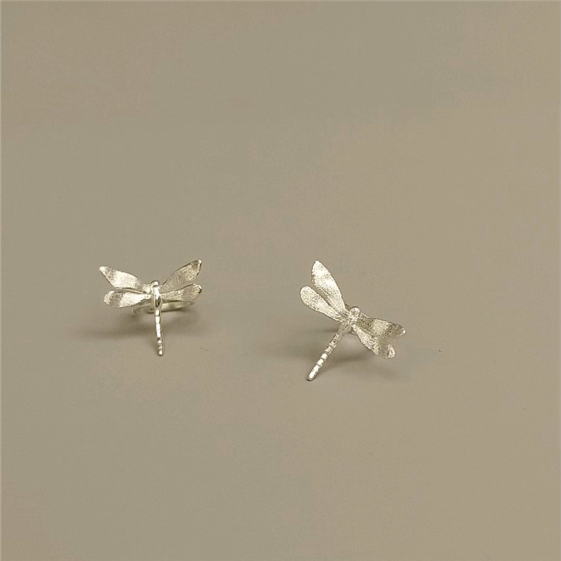 梵灵原创设计师款停驻蜻蜓耳夹S925纯银饰品迷你小巧无耳洞耳骨夹