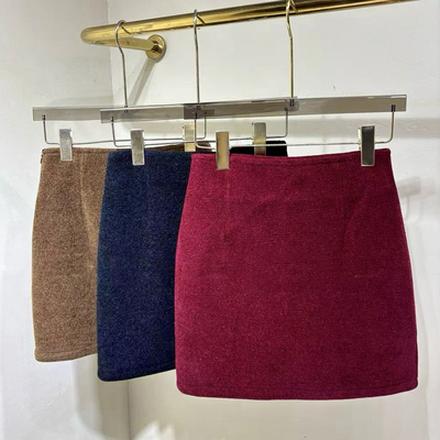 灯芯绒加厚高腰辣妹红色半身裙