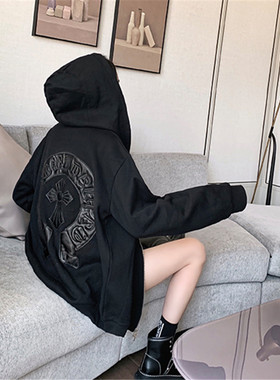 黑色加绒十字架拉链外套女秋冬