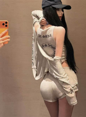 时髦套装女夏季轻薄梵文星星印花开衫外套背心短裤纸片人三件套潮
