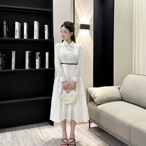 琳琳小个子温柔风杏色连衣裙