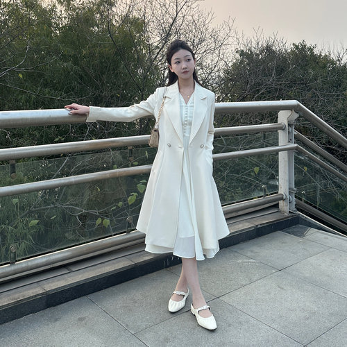 【舞茶小调】琳琳小个子米色长袖风衣外套设计感气质修身百搭