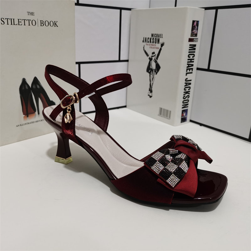 外贸断码女鞋夏季中空高跟一字扣带露趾凉鞋时尚百搭特价清仓处理