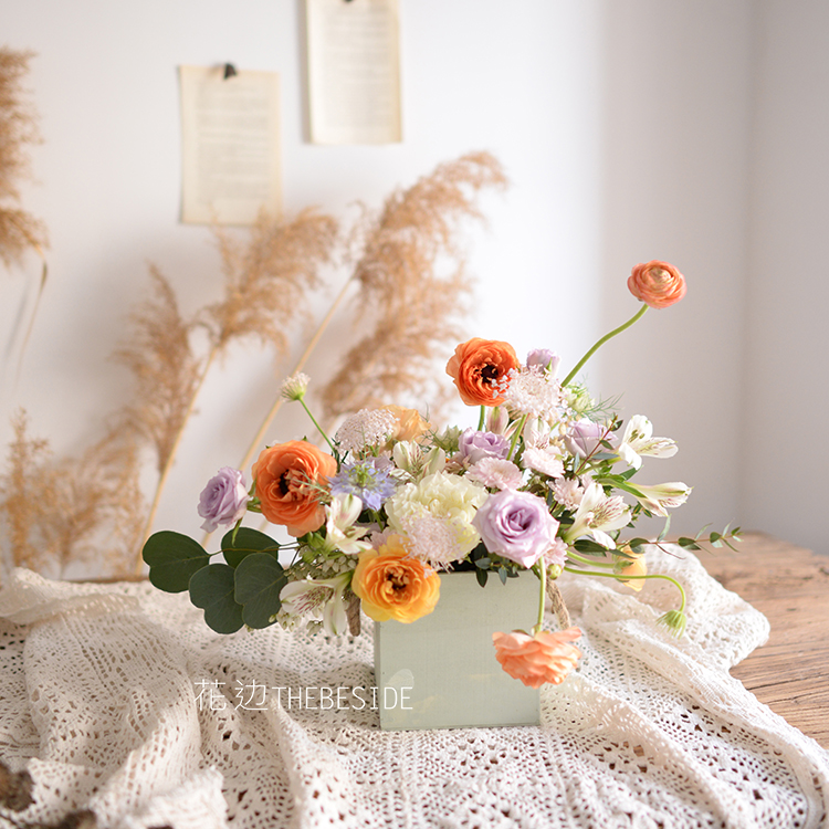 花边《小意达的花THEBESIDE鲜花