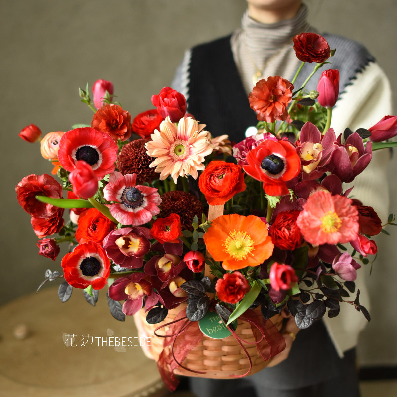 花边THEBESIDE《金玉满堂》手提花篮 北京鲜花元旦新年生日礼物