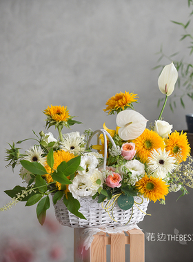 花边THEBESIDE《Sunflower gift》泰迪重瓣向日葵花篮 鲜花礼物