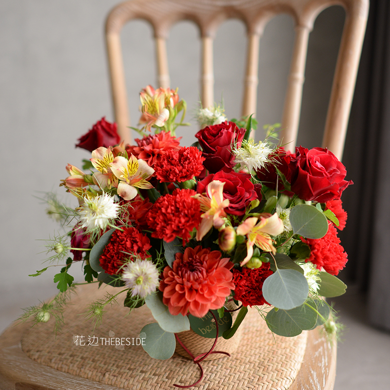 水仙百合混搭红玫瑰北京闪送