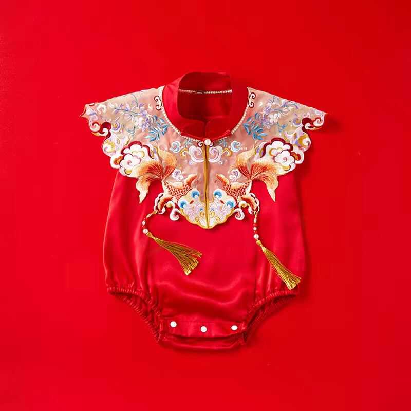 摄影服装百天红色簪花服饰中国风