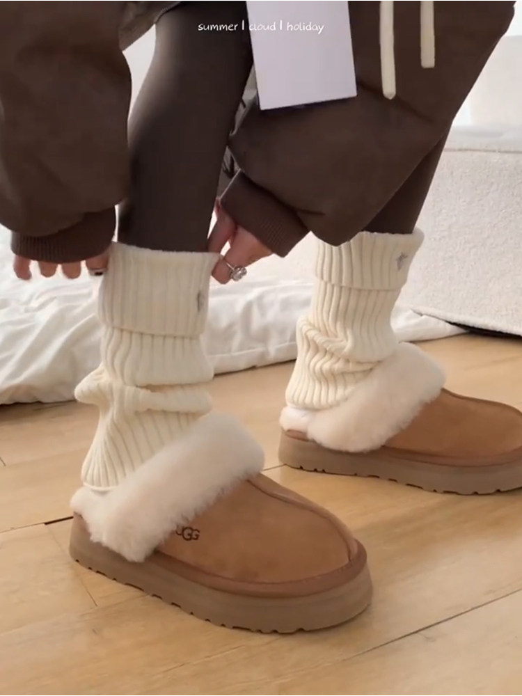 LAZY WIND  THICK SOCKS + SMALL SLIPPERS CANT TAKE YOU? DAMN  THIS KIND OF EDGING EMBROIDERY POKES ME