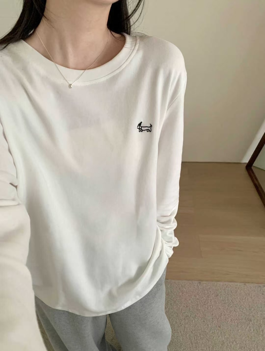 「MY WAY定制」秋冬新款小狗刺绣磨毛宽松圆领打底长袖T恤上午