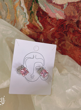 BoBo轻奢高级感皇冠冰花方块水钻耳钉粉色水晶耳环女小众设计耳饰