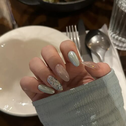 纯手工穿戴甲薄荷绿极光猫眼亮片美甲甲片高级成品显白辣妹纯欲风