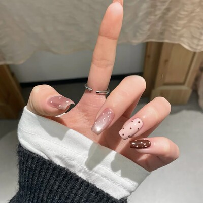 轻奢风波点猫眼手工穿戴甲短款粉老钱风高级感显白秋冬美甲贴片