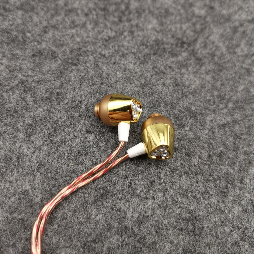 王者金入耳耳机手机线控带麦通话唱K运动吃鸡王者语音好物特价