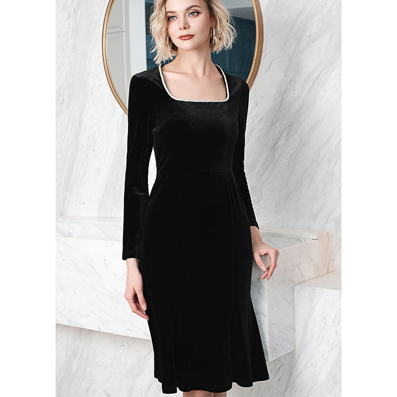 方领长袖黑色丝绒连衣裙女2025秋季新款高端气质长款修身鱼尾裙