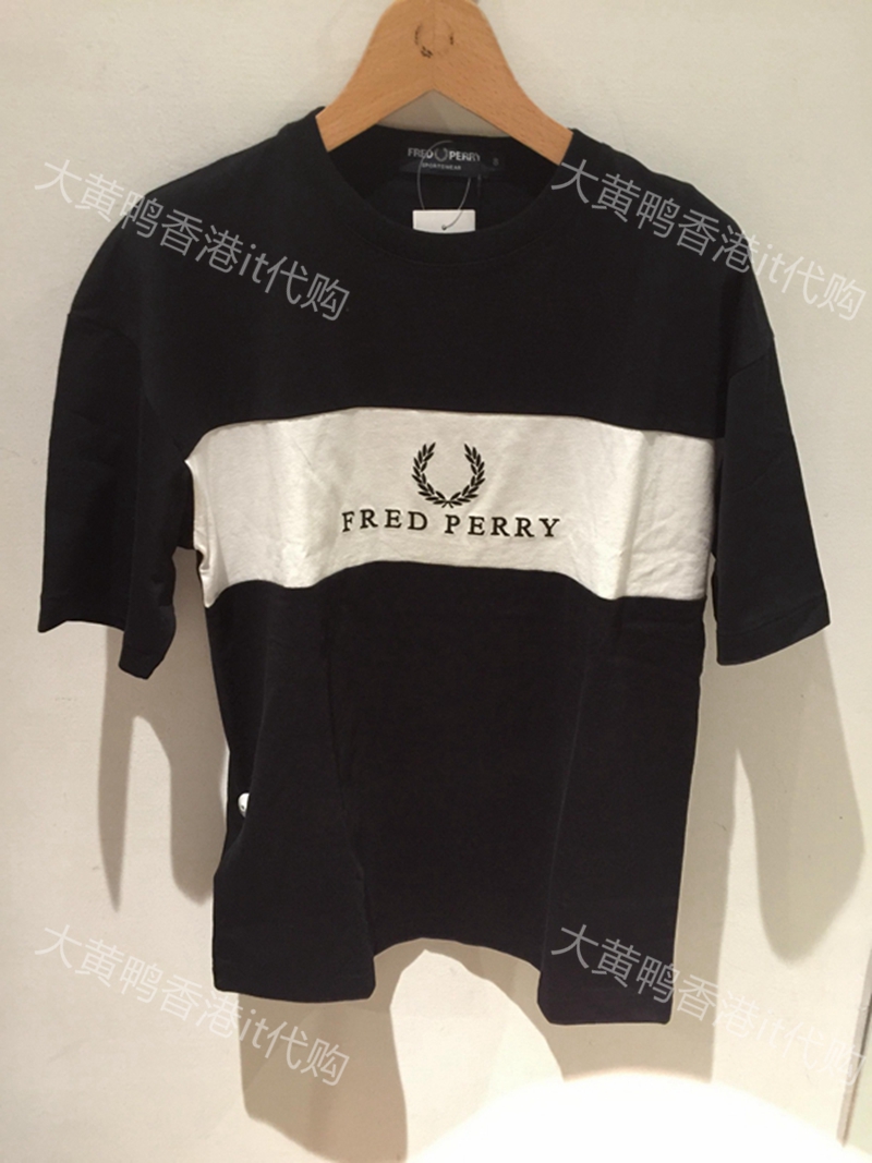 76ÕÛÏã¸Û´ú¹º FRED PERRY 17¶¬ Å®×°ÊæÊÊ°Ù´îÆ´É«¶ÌÐäTÐô3109