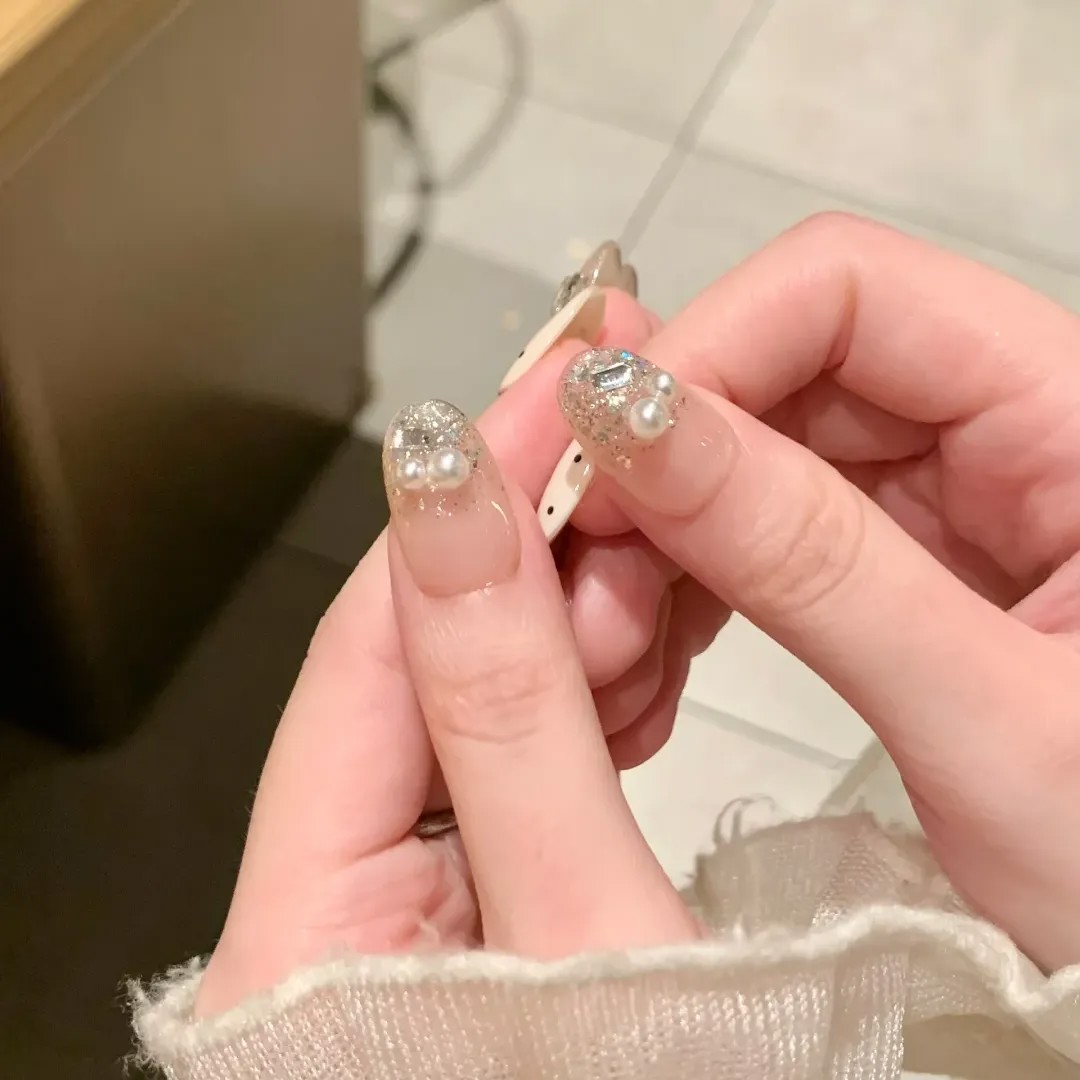白月光高级感显白气质纯手工穿戴甲猫眼波点珍珠美甲贴片2026新款