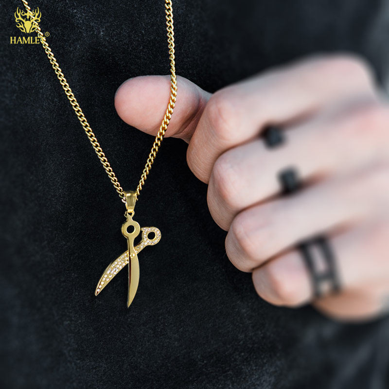 創意時尚發型師剪刀吊墜項鏈男潮牌韓版挂件個性飾品钛鋼配飾刻字在類目 飾品/流行首飾/時尚飾品新, 項鍊中 - 來自Buy2taobao.com提供專業的淘寶代購服務