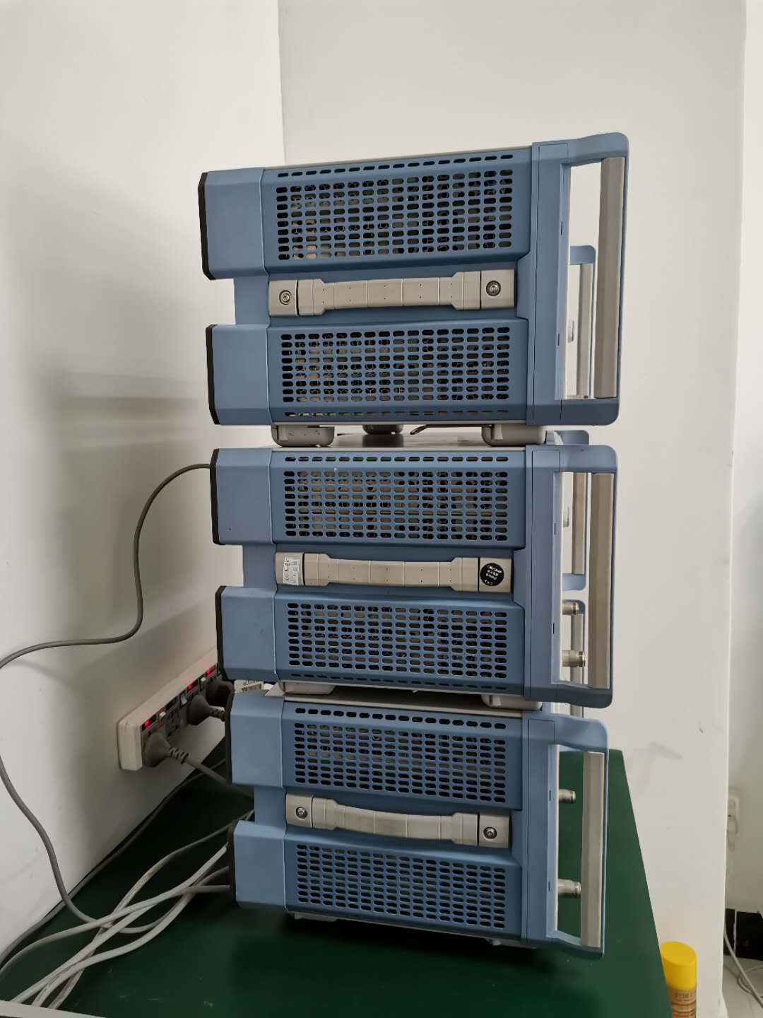 现货优惠价 R&S:ZNB8  ZNB8  ZVB8  ZVB4 2/4端口网络分析仪