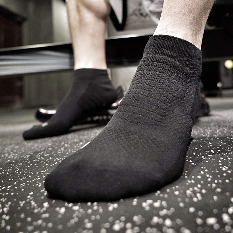 底夏运动训练精英袜男